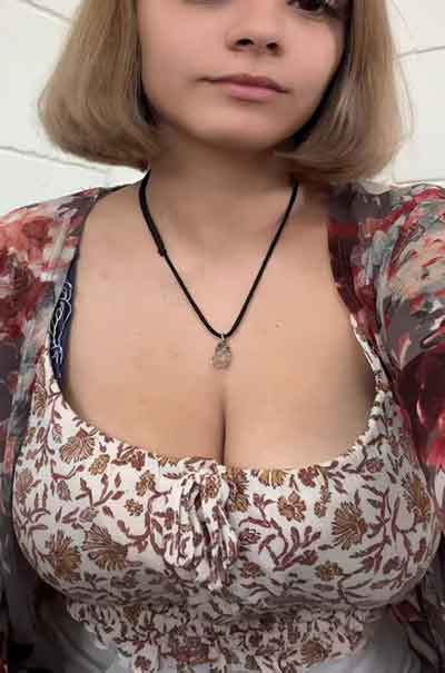 Carolin, 25 Jahre, Dingolfing